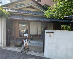 ㈱鶴屋吉信様　「tubara café 」　新築工事